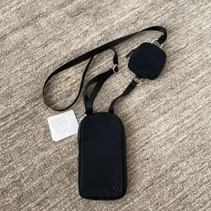 Lululemon modular crossbody